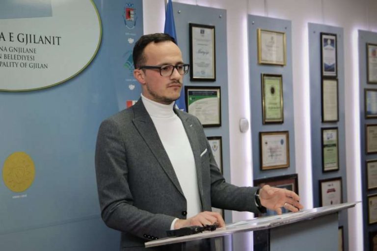 Kryetari Hyseni: Edukimi shëndetësor i nxënësve dhe prindërve për përmirësimin e gjendjes shëndetësore do të vazhdoj