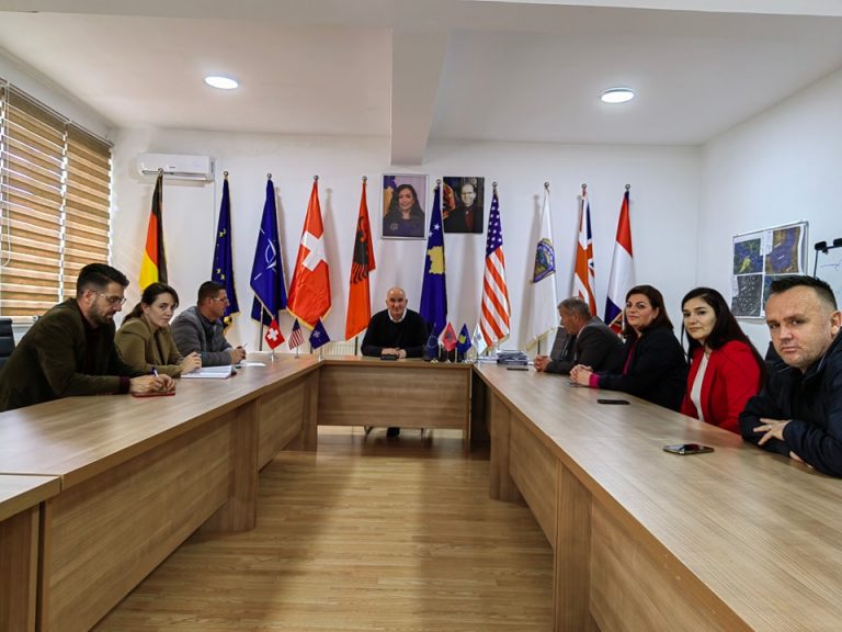 Kryetari Haliti rrit bursat studentore nga 150 në 318, me këtë përfitojnë të gjithë studentët që kanë plotësuar kriteret