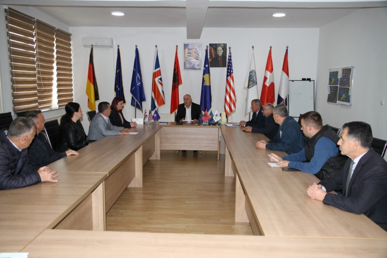 Pensionohen mësimdhënësit, Dervish Emerllahu dhe Kadri Salihu