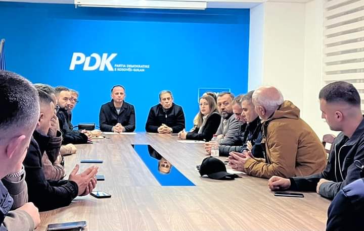 Mbahet takimi për fuqizimin e PDK-së në Gjilan