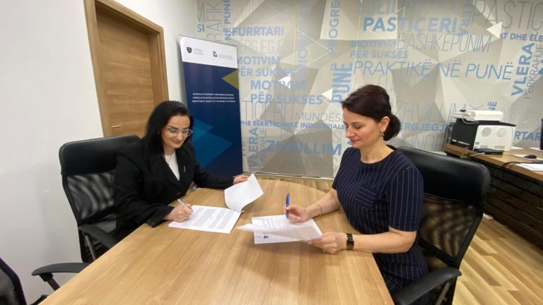 Nënshkruhet vazhdimi i Aneks Marrëveshjes me APRK-në