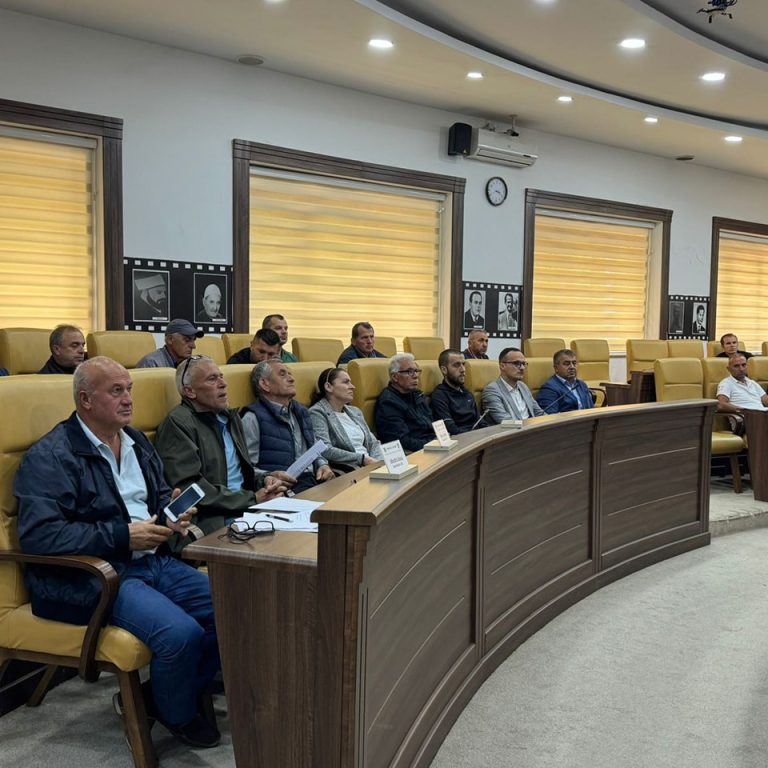 Mbahet ligjërata për mjedrën dhe boronicën para fermerëve përfitues në Gjilan