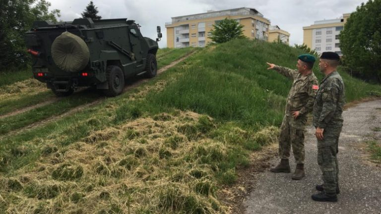 FSK trajnohet për automjetet luftarake Vuran