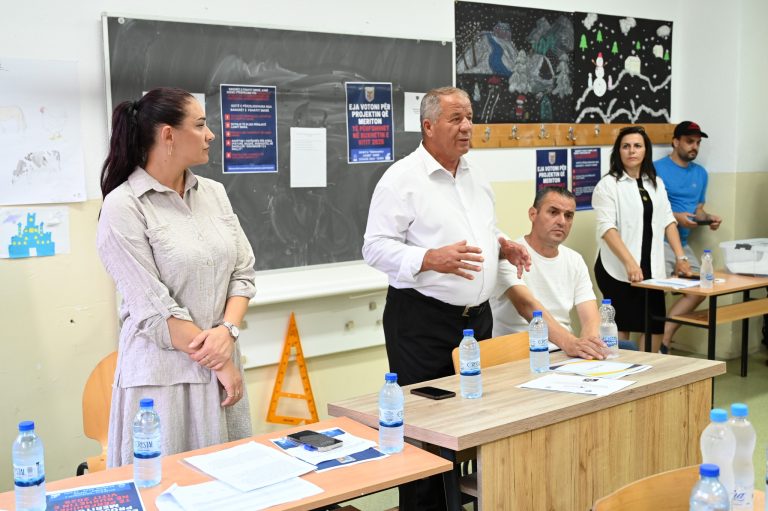 Smirasit votuan për projektin shtigje të ecjes përgjatë lumit “Smira”