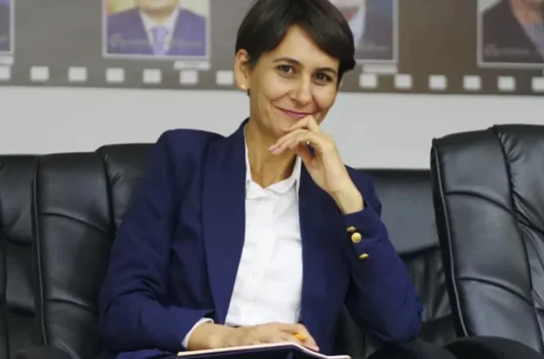 Arbenita Sopi Haziri: Administrata në Gjilan, zgjat orarin e punës për bashkatdhetarê