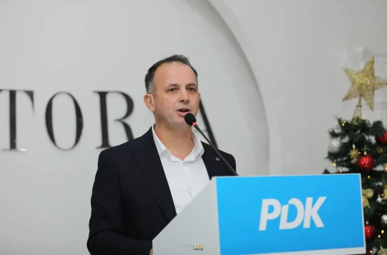 Rashiti (PDK): Alarmante është gjendja në varrezat e qytetit të Gjilanit, ka raste kur të vdekurit po varrosen mbi njëri tjetrin