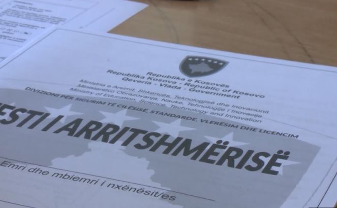 73.3 për qind e maturantëve kalojnë Testin e Arritshmërisë