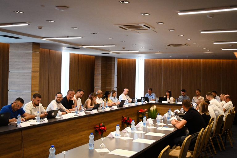 Kamenicë: Mbahet punëtori për hartimin e buxhetit për vitet 2025-2027