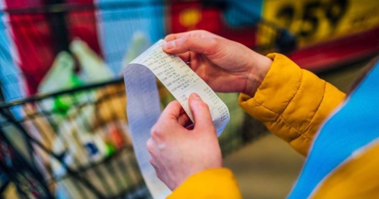 Raporti i IRI-t: Çmimet e larta dhe papunësia, problemet më të mëdha të kosovarëve