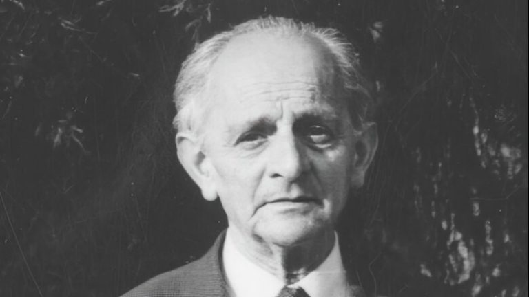 Një intervistë gati e pamundur me profesor Eqrem Çabejn