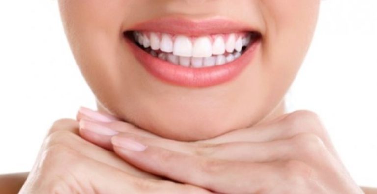 9 mënyra si të trajtoni dhimbjen e dhëmbit gjatë natës