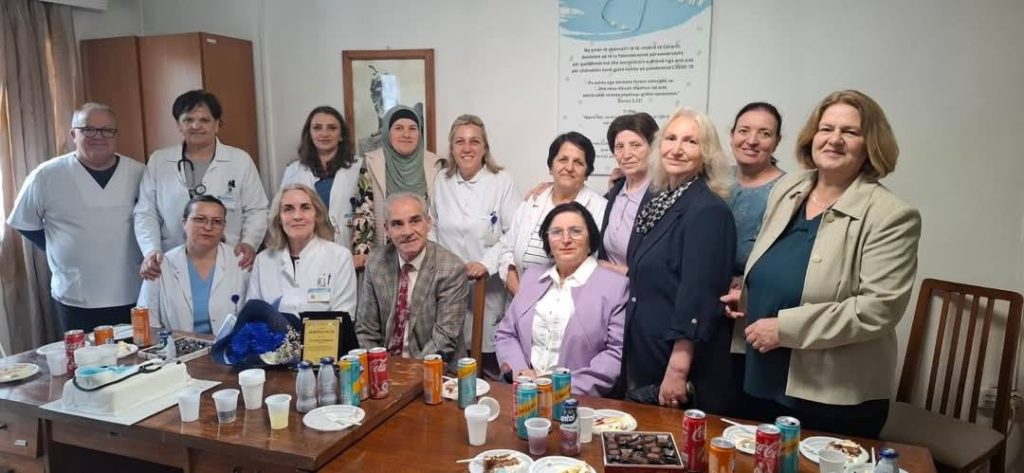 Pensionohet njëri nga kuadrot më të mira në fushën e Infektivës  Dr Enver Sulejmani në Spitalin e Përgjithshëm të Gjilanit