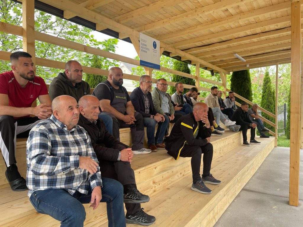 Diskutohet rëndësia e përfshirjes së qytetarëve në planifikim dhe vendimmarrje  përmes Buxhetimit me Pjesëmarrje me banorët e lagjes  Rruga e Prishtinës 