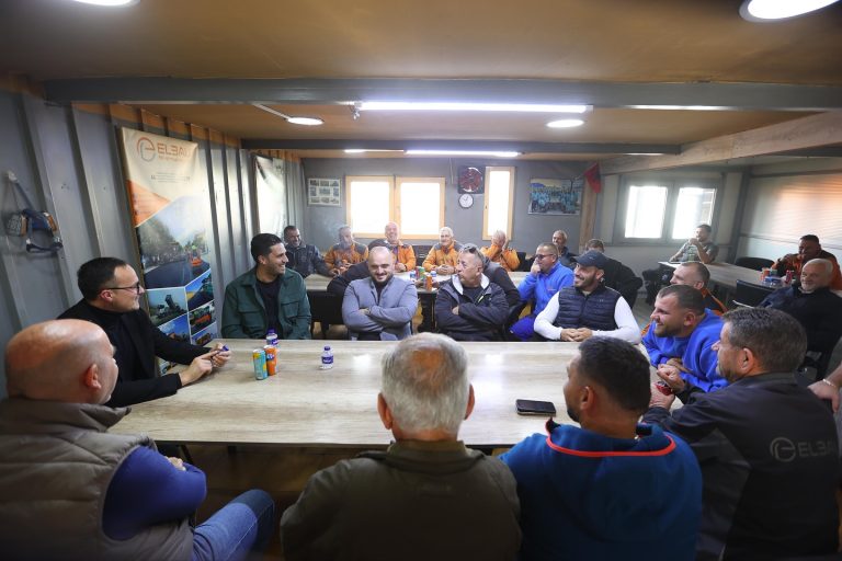 Kryetari Alban Hyseni ka vizituar disa ndërmarrje gjilanase