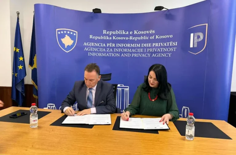 Nënshkruhet marrëveshja për bashkëpunim mes Universitetit Publik “Kadri Zeka” dhe Agjencinë për Informim dhe Privatësi