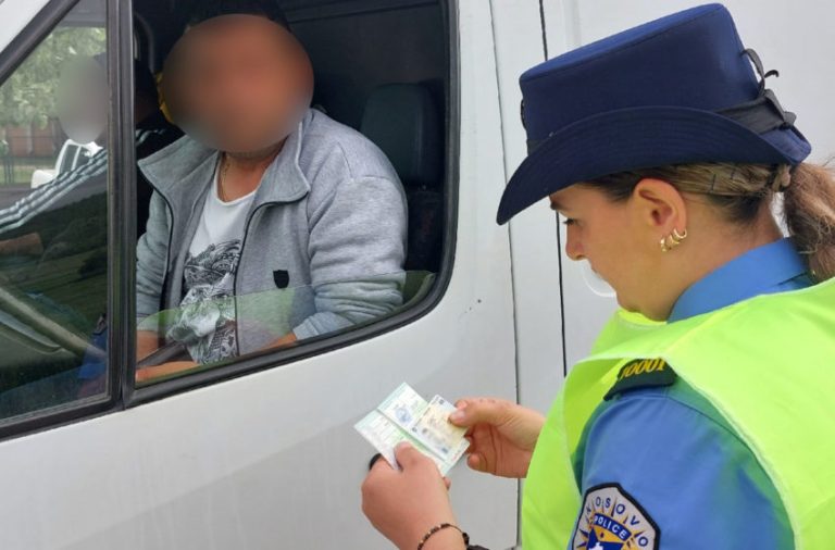 Janë shqiptuar 1 mijë e 597 gjoba në trafik nga Policia e Rajonit të Gjilanit brenda një jave