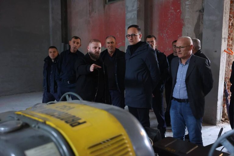 Kryetari Hyseni: Zjarrfikësit, heronjtë tanë!