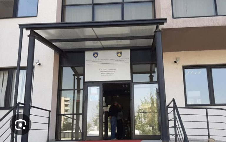 Prokuroria Themelore në Gjilan, ka ngritur 2 aktakuza ndaj dy personave për vepra të ndryshme penale.