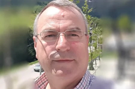 Ismail Kadare është dhe mbetet monument i fjalës shqipe