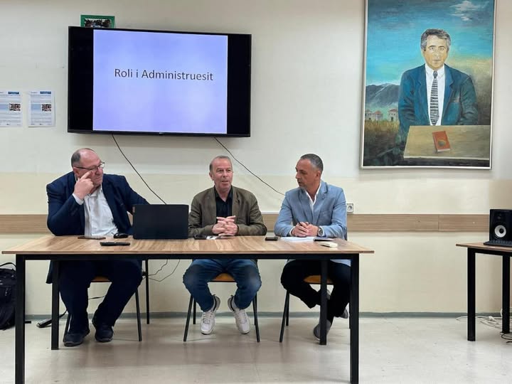 Rexhepi: Administruesit e Testit të Maturës gjatë procesit të sigurojnë rend dhe disiplinë