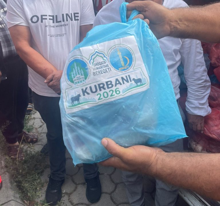 Gjilan: KBI dhe “Bereqeti” kanë shpërndarë mish kurbani për 200 familje në nevojë