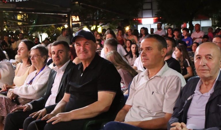 Vitia u shndërrua në qendër të folklorit botëror me festivalin “N’Karadak Krisin Tupanat”