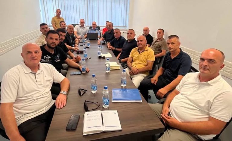 Në Gjilan mbahet takim pune me përfaqësuesit e Sektorëve Rajonalë të Hetimeve të Policisë së Kosovës