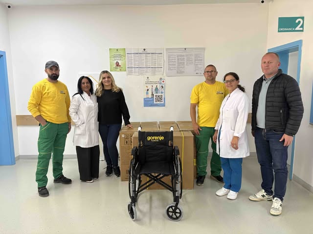 Edhe QKMF “Dr. Shaban Geci” në Kamenicë ka pranuar donacion prej 15 karrocash manuale
