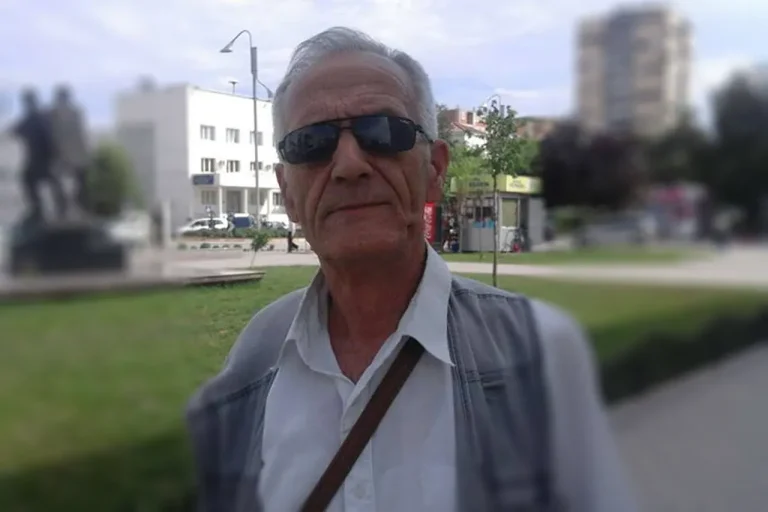 Identifikimi i tekstit me traditën